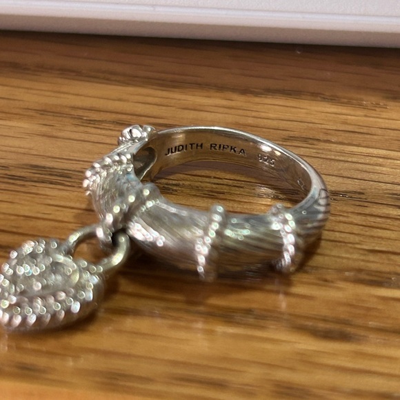 Signed Judith Ripka Silver Diamonique Dangle Heart Charm Ring - Picture 7 of 8